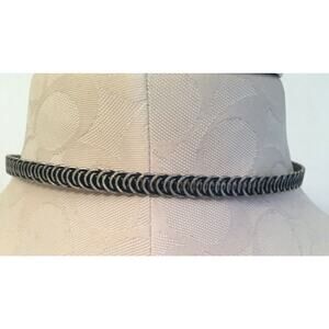 Vintage Silvertone Distressed Look Interlocking Circles Open Back Choker Necklac